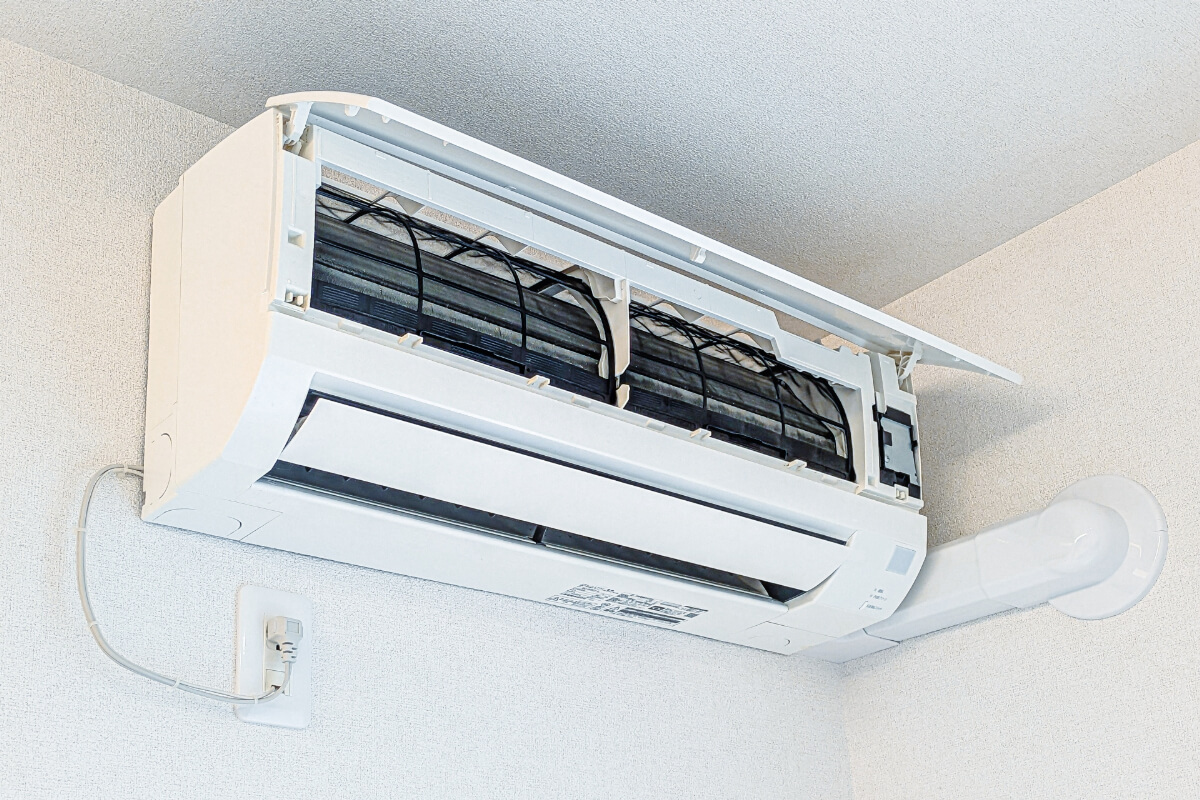 エアコン効率を上げる「断熱」と「掃除」の基本ケア